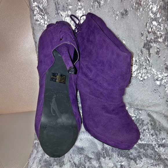 NEW Colin Stuart Purple Faux Suede Corset Back Platform Ankle Boots Size 11B - Picture 3 of 14
